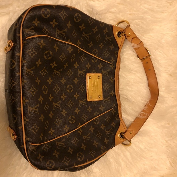 Louis Vuitton Handbags - Louis Vuitton Monogram Canvas GM Galliera